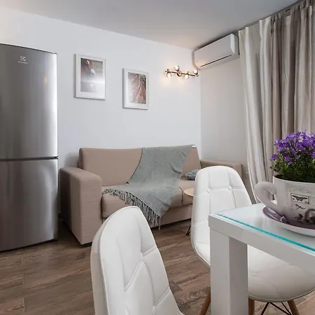 Stina Apartament *