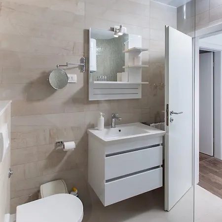 Stina Apartament Podstrana